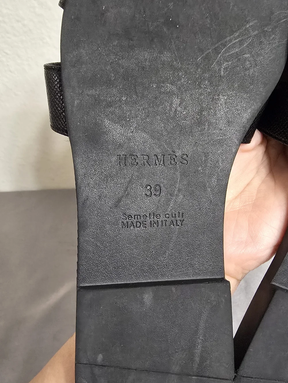 Hermes Black Leather Oran Slide Sandals Size 39 - Picture 13 of 14